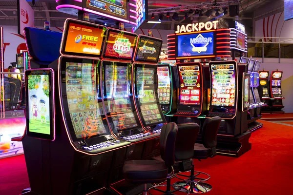 User taps the GoPay option on mesir togel deposit screen